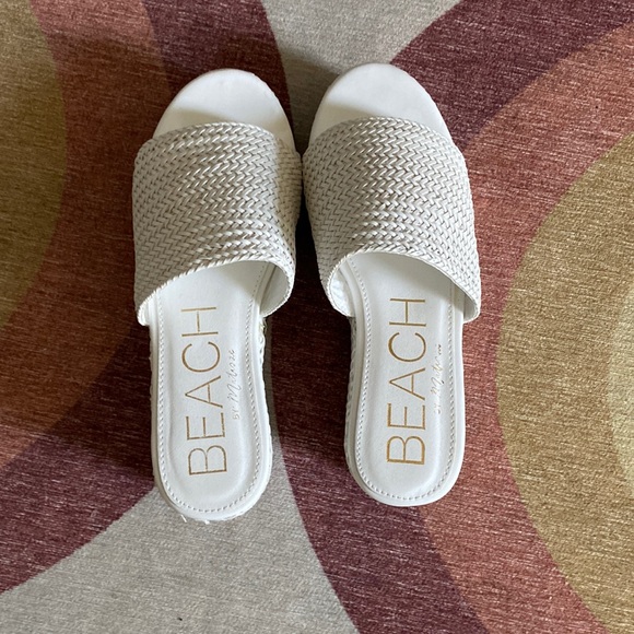 Brand New White Woven Platform Sandals - Picture 1 of 5